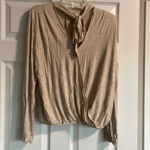 Max Studio medium oatmeal color SUPER SOFT top